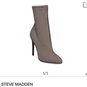 Steve Madden Lovely Sock boots